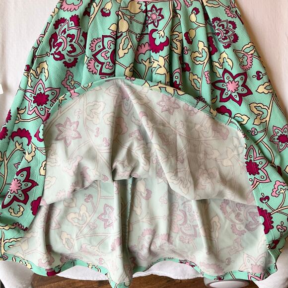 Lularoe Women’s Short Sleeve Screw Neck Knee Length Dress size XS, Pink & green - Picture 7 of 10